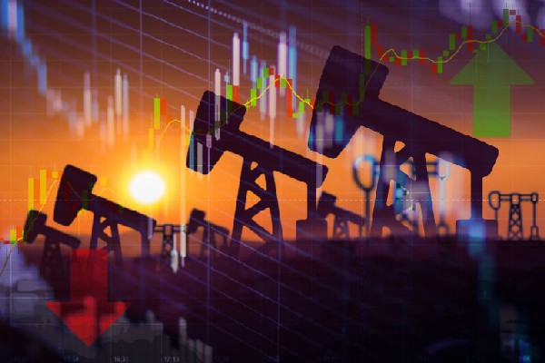 WTI 原油期货：收涨 4.19% 逼近高位